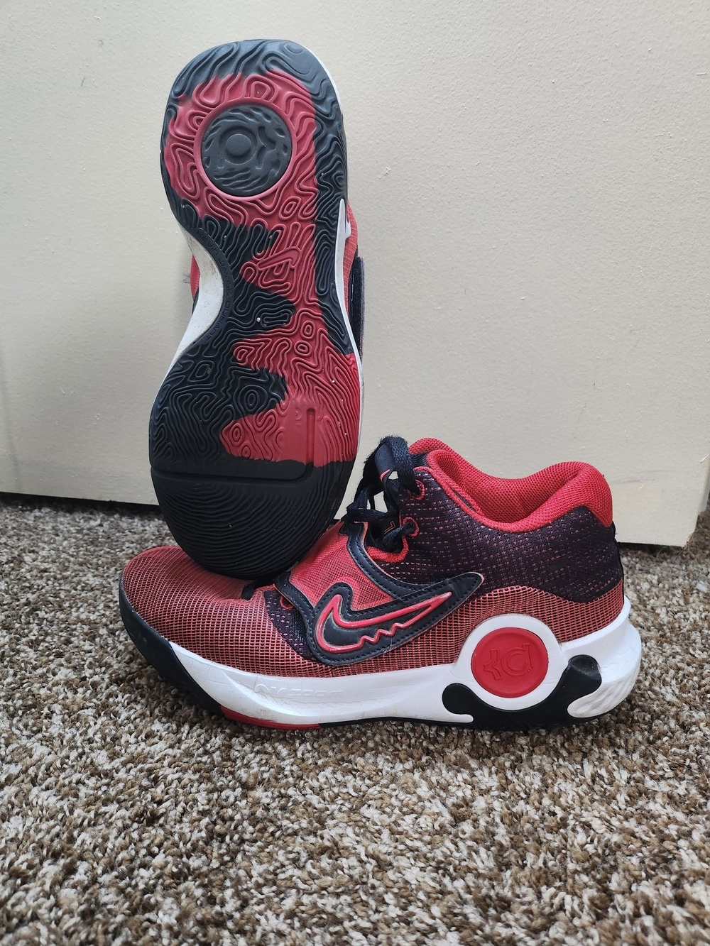 Nike KD Trey 5 X "University Red/Black" (SKU: DD9538-006) Size 10